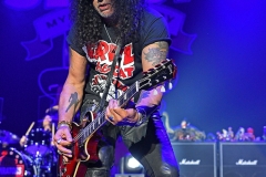 Slash-01-fb